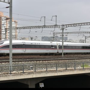 雄关漫道真如铁 而今迈步从头越